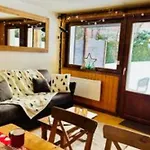 Comfortable With Garden In Apartament